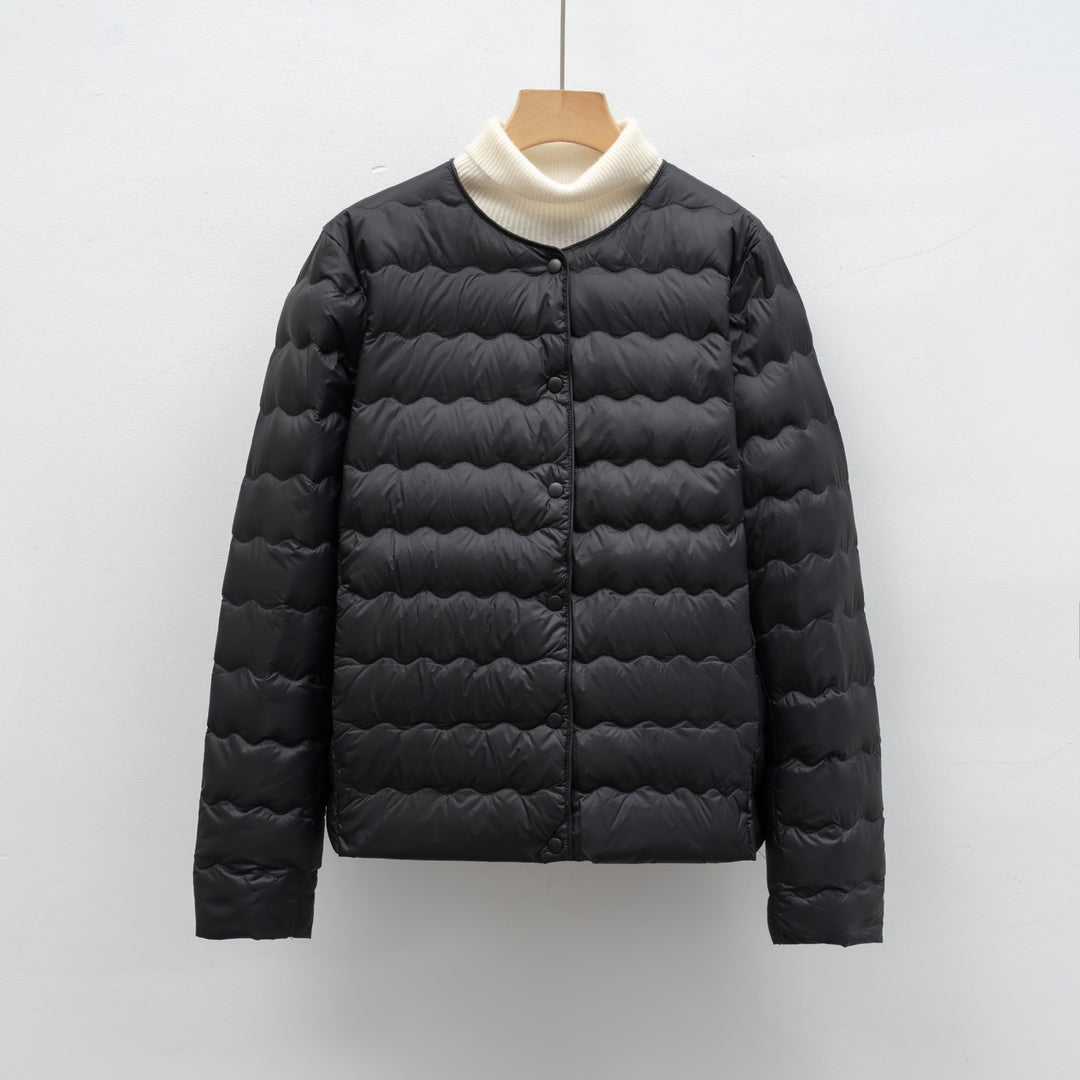 Damen Leichte gesteppte Jacke mit hochgeschlossenem Kragen und elastischen Bündchen Mirla-Eva Jonsson