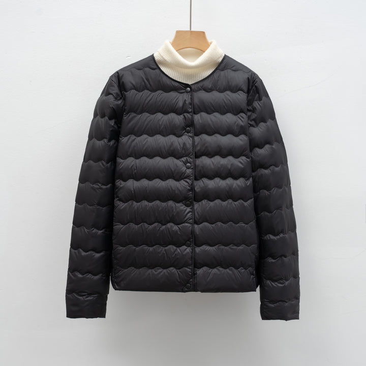 Damen Leichte gesteppte Jacke mit hochgeschlossenem Kragen und elastischen Bündchen Mirla-Eva Jonsson