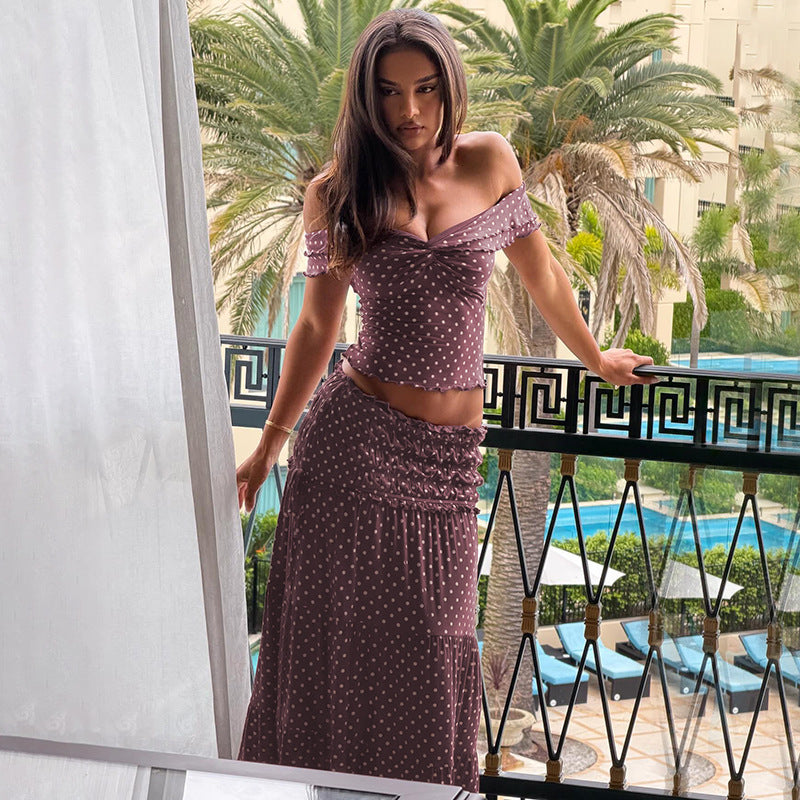 Damen Lekfull Maxiklänning med off-shoulder design och voluminösa volanger Mirla-Eva Jonsson