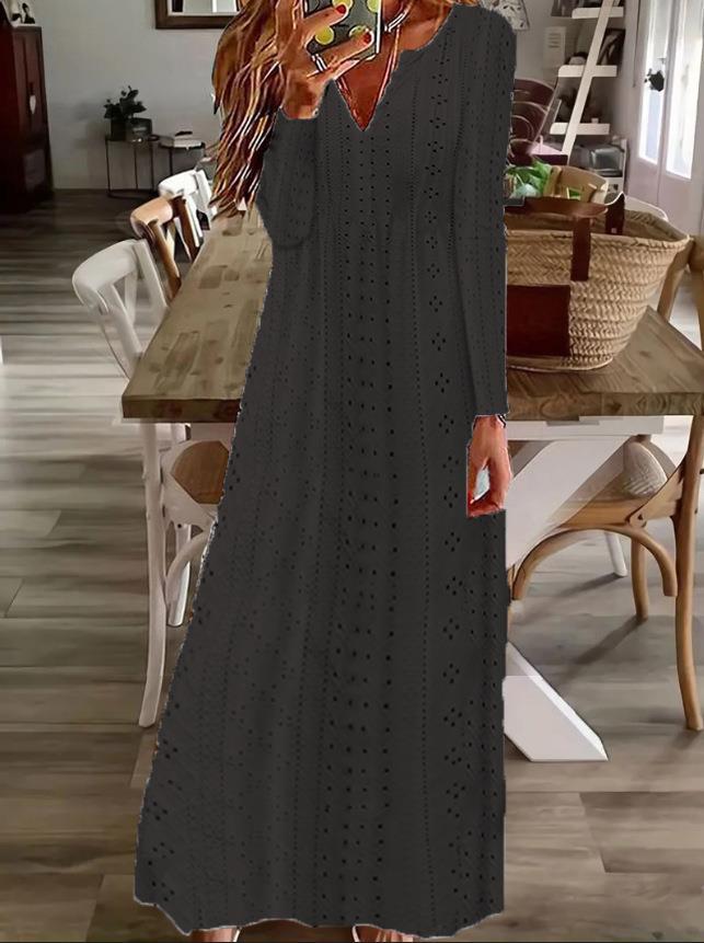 Damen Maxikleid med filigranmönster och V-ringning Mirla-Eva Jonsson