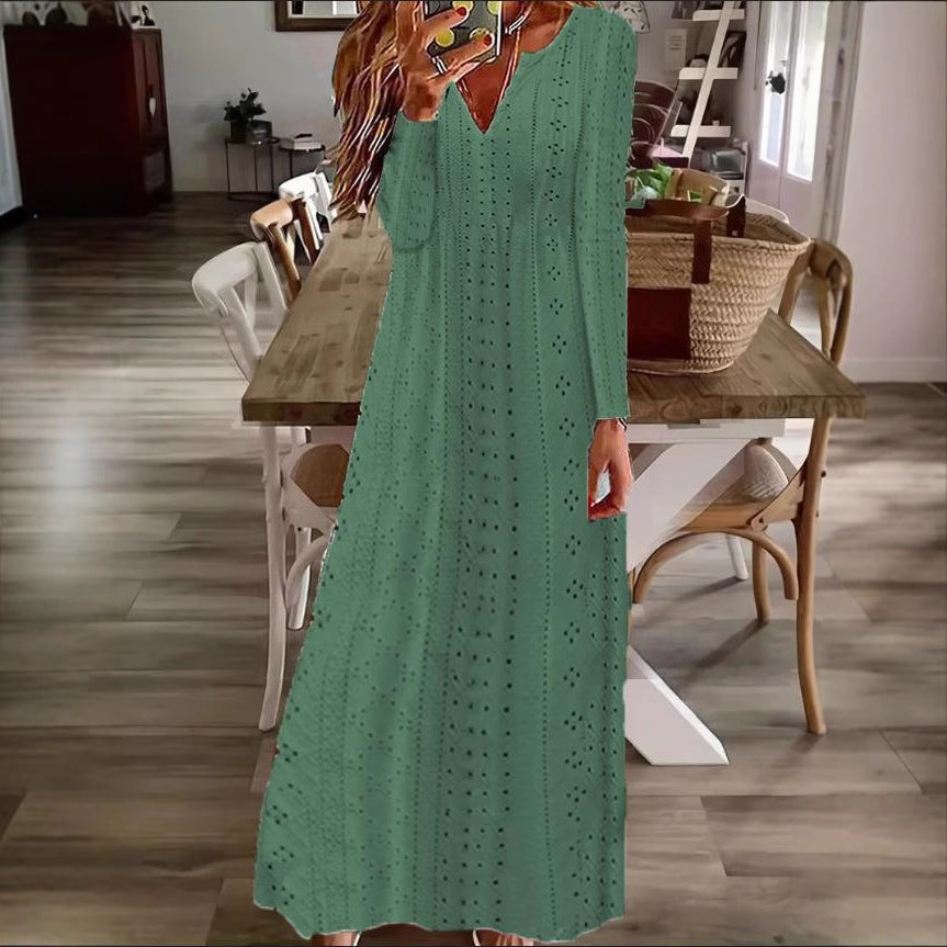 Damen Maxikleid med filigranmönster och V-ringning Mirla-Eva Jonsson