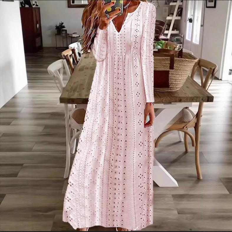 Damen Maxikleid med filigranmönster och V-ringning Mirla-Eva Jonsson
