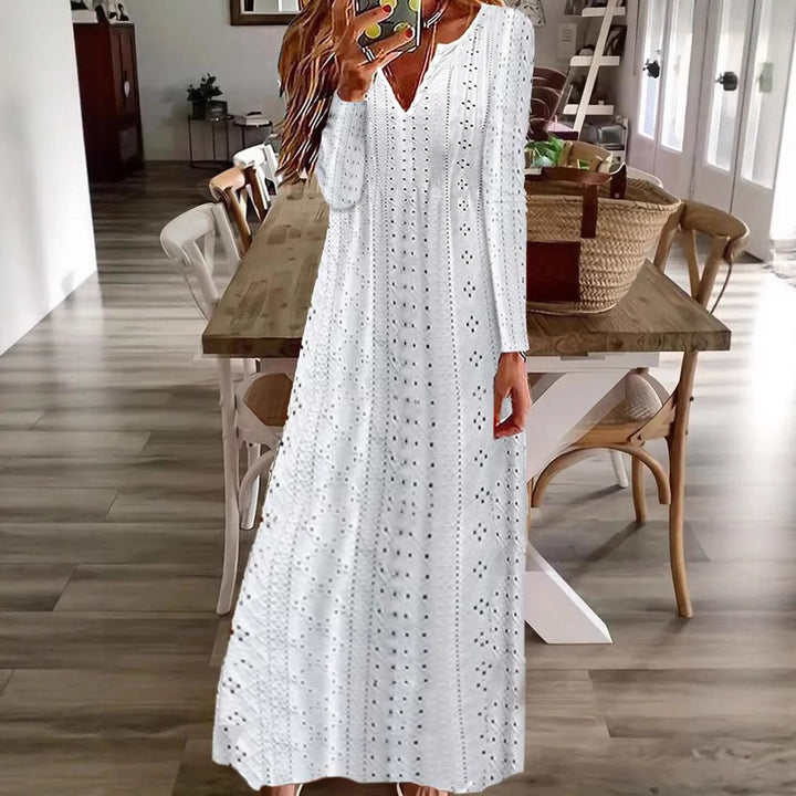 Damen Maxikleid med filigranmönster och V-ringning Mirla-Eva Jonsson