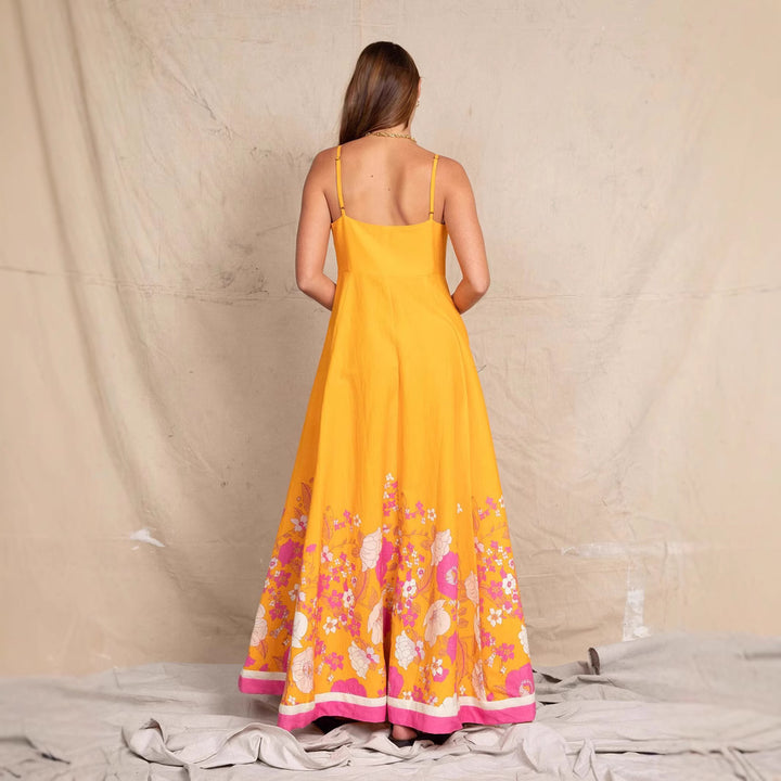 Damen Maxikleid mit floralem Design und eleganten Spaghettiträgern Mirla-Eva Jonsson