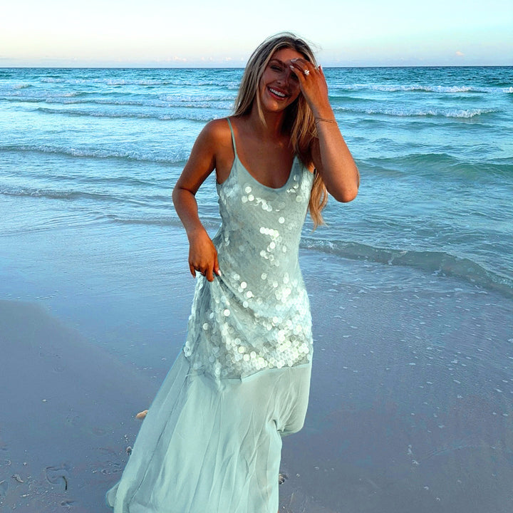 Damen Maxikleid mit glitzernden Pailletten und fließendem Rock Mirla-Eva Jonsson