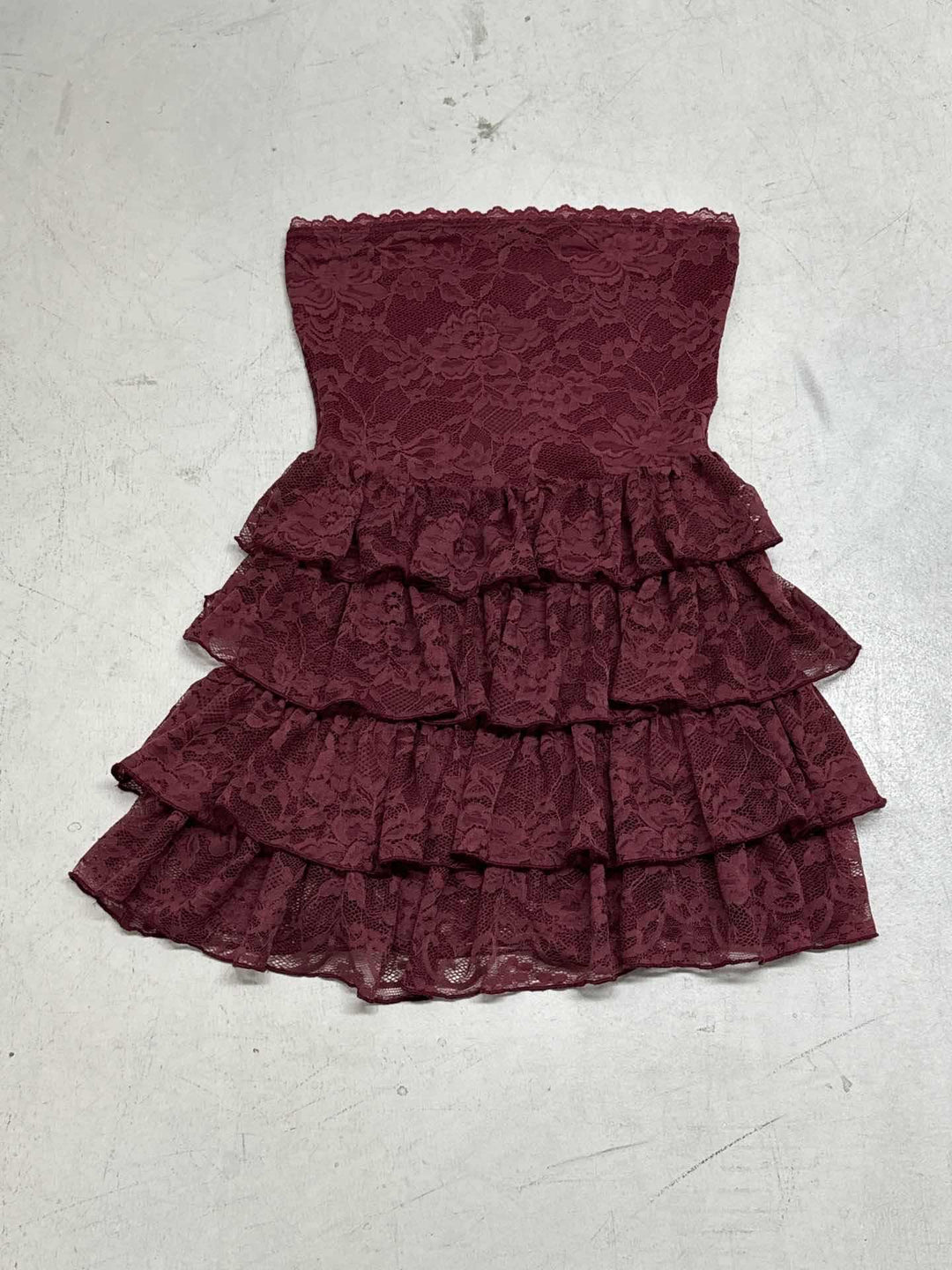 Damen Minikleid mit korsettähnlichem Oberteil und voluminösem Rüschensaum Mirla-Eva Jonsson