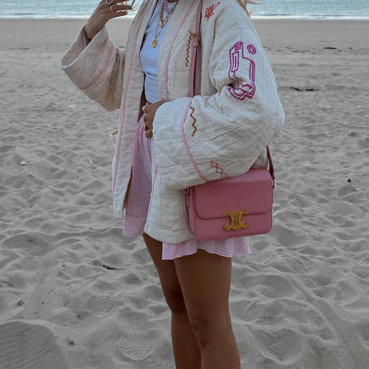Damen Modische Kimono-jacka med färgglada broderidetaljer och fickor Mirla-Eva Jonsson