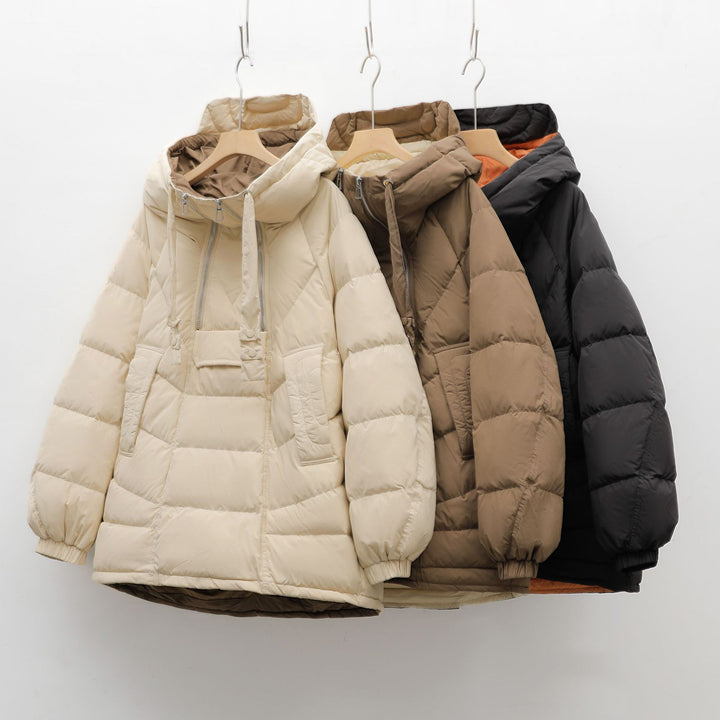 Damen Modische Steppjacke mit hohem Kragen und funktionalen Taschen Mirla-Eva Jonsson
