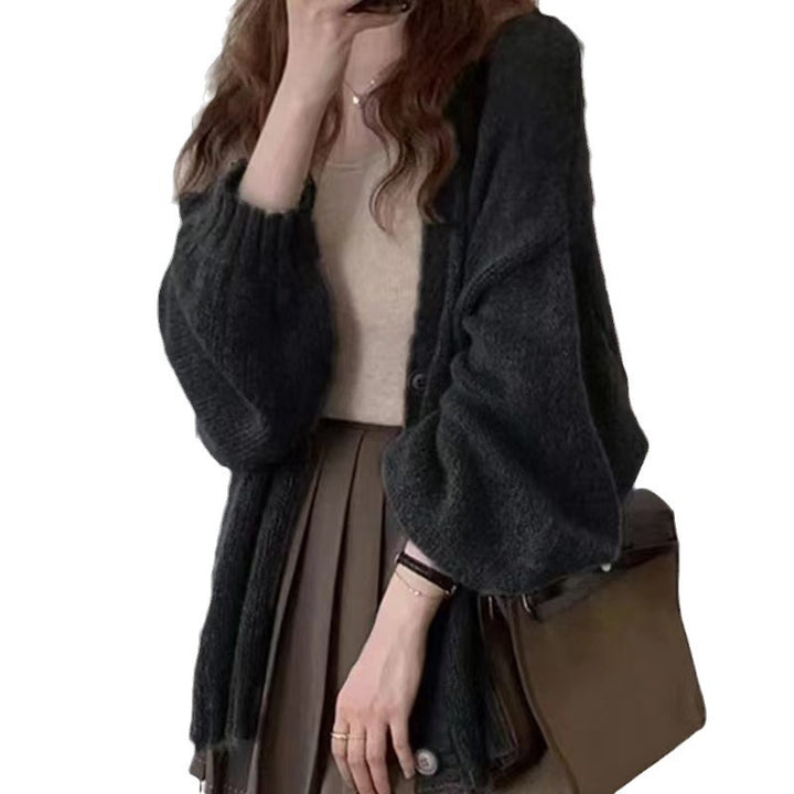 Damen Modische Strickjacke mit weiten Ärmeln und eleganten Details Mirla-Eva Jonsson