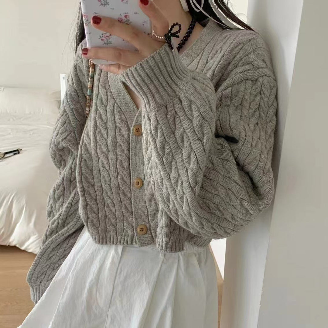 Damen Mysig Stickad Cardigan med V-Ringning och Stora Knappar Mirla-Eva Jonsson