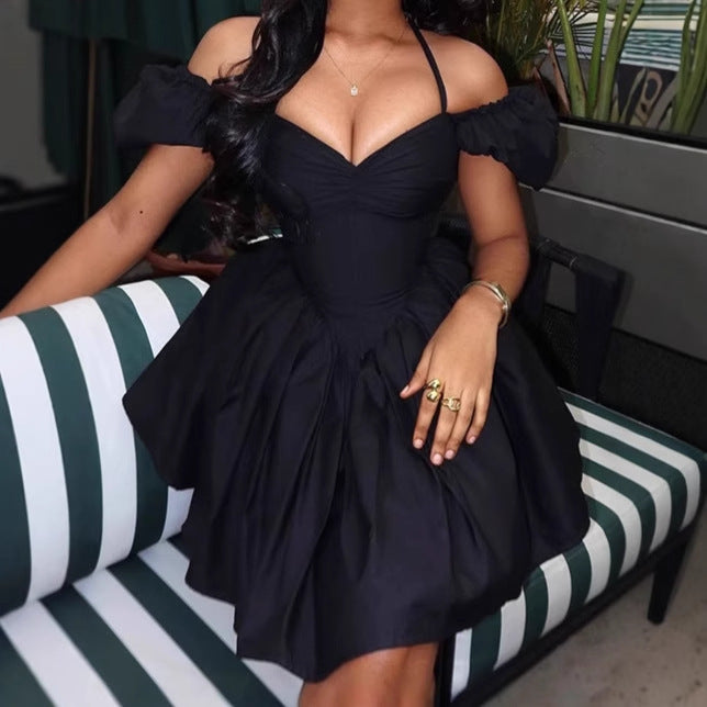 Damen Off-Shoulder Cocktailklänning med Ryschdetaljer Mirla-Eva Jonsson