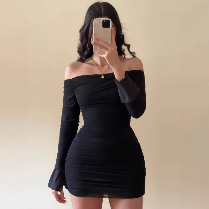 Damen Off-Shoulder Miniklänning med ruffles och figursydd design Mirla-Eva Jonsson