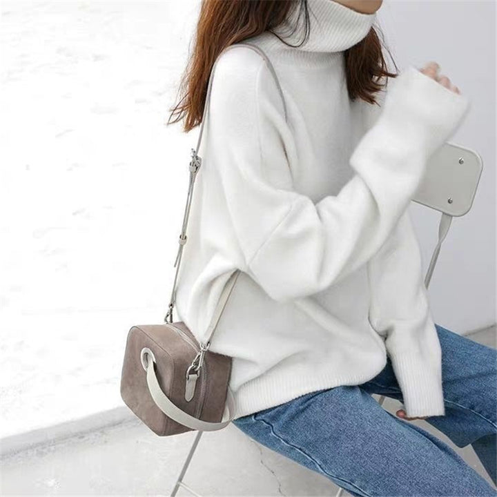Damen Oversized Pullover mit hohem Kragen und Puffärmeln Mirla-Eva Jonsson