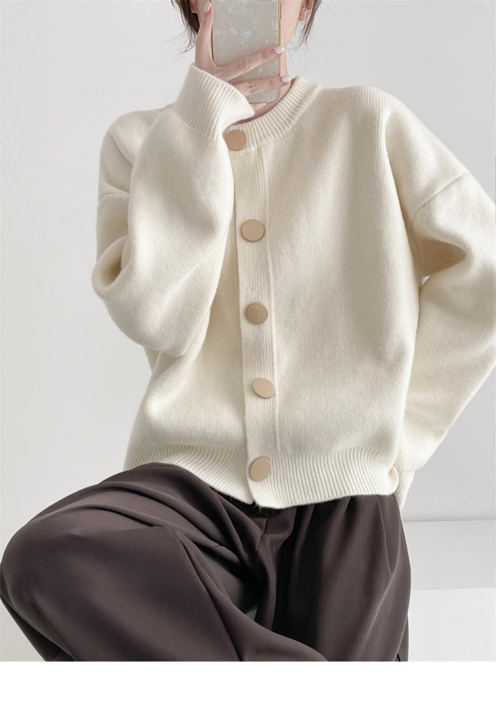 Damen Oversized Strickjacke mit großen Holzknöpfen und weitem Schnitt Eva Jonsson-Eva Jonsson