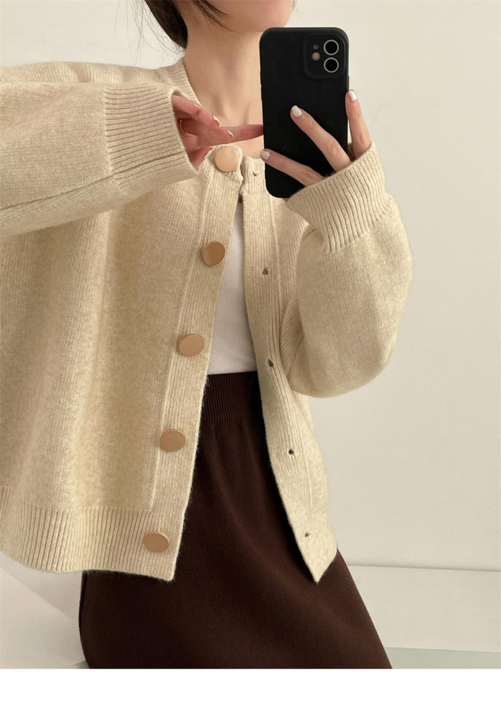 Damen Oversized Strickjacke mit großen Holzknöpfen und weitem Schnitt Eva Jonsson-Eva Jonsson