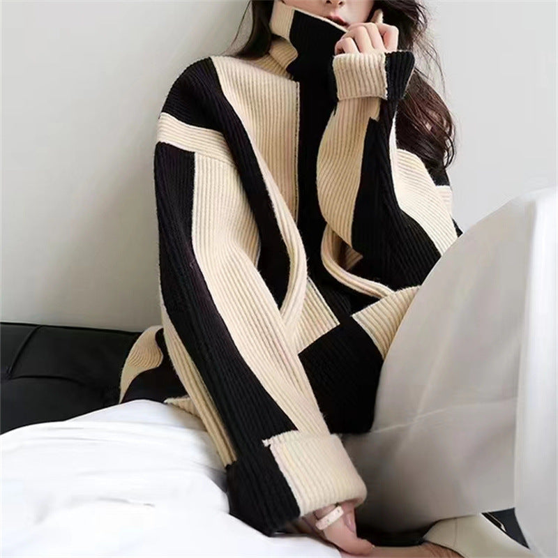 Damen Oversized Strickkleid mit hohem Kragen und grafischem Muster Eva Jonsson-Eva Jonsson