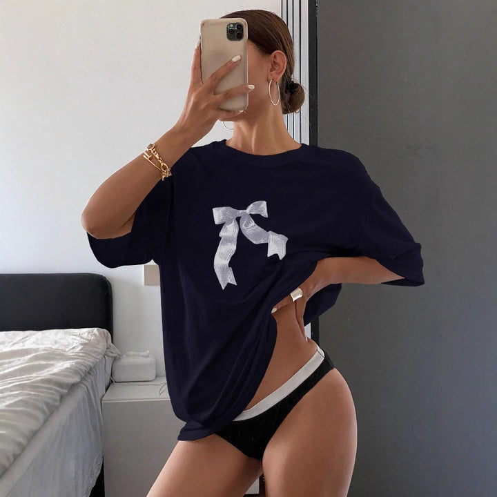 Damen Oversized T-Shirt med dekorativt sløyfemotiv Mirla-Eva Jonsson