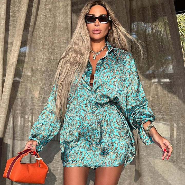 Damen Oversized skjortklänning i satinerat tyg med paisleymönster Mirla-Eva Jonsson
