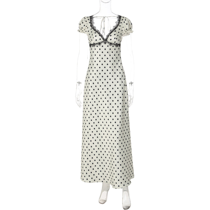 Damen Polka Dot Maxikleid mit eleganten Rüschendetails und nostalgischem Ausschnitt Mirla-Eva Jonsson