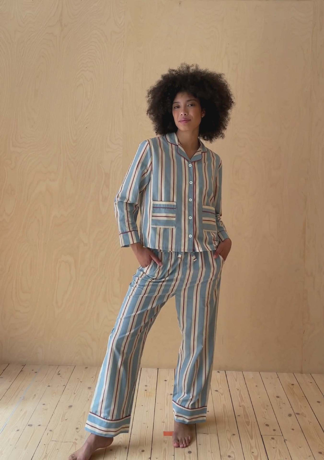 Damen Pyjama-set med modernt randigt mönster Eva Jonsson-Eva Jonsson