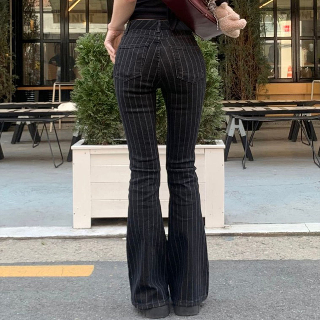 Damen Schlagjeans mit vertikalen Streifen und hohem Taillenbund Mirla-Eva Jonsson
