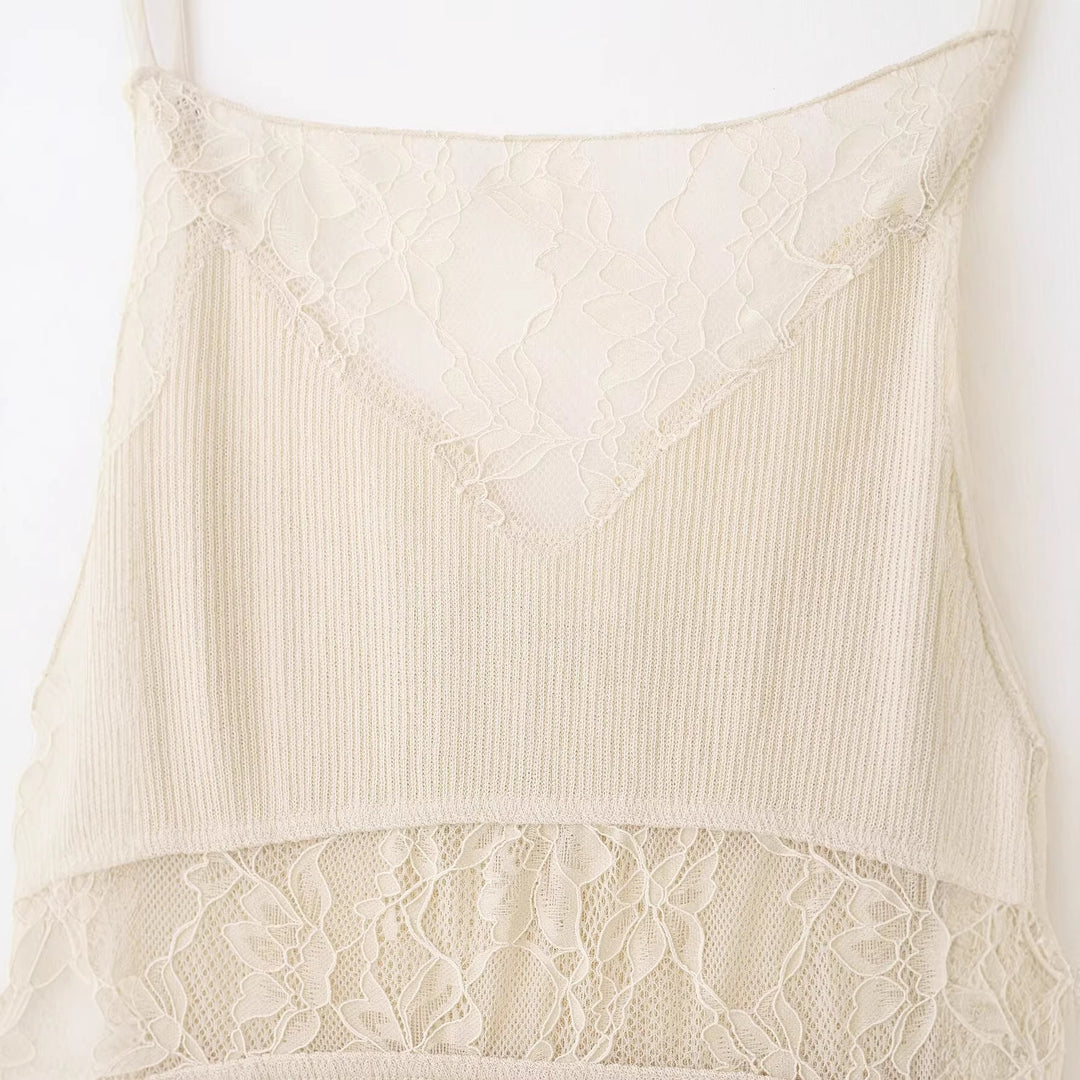 Damen Spitzen-Camisole med fin ribbad struktur och justerbara spaghetti-banden Mirla-Eva Jonsson