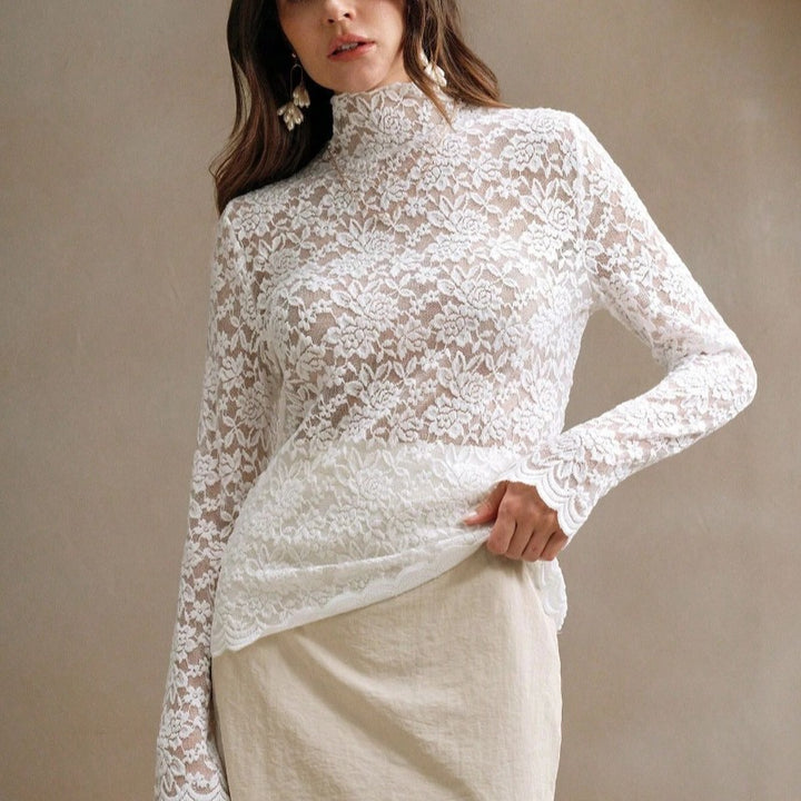 Damen Spitzenoberteil mit hohem Kragen und filigranem Blumendesign Mirla-Eva Jonsson