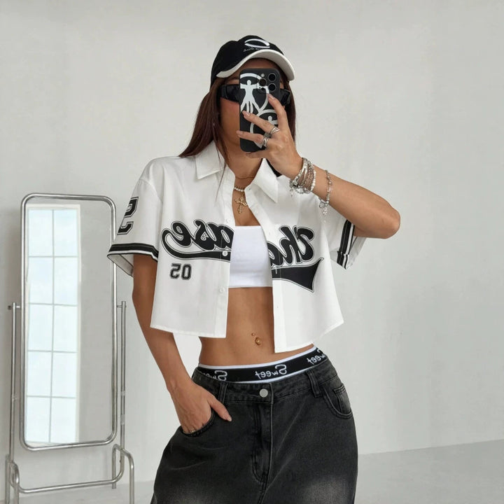Damen Sportifarbenes Kortärmad t-shirt med modern tryck Mirla-Eva Jonsson