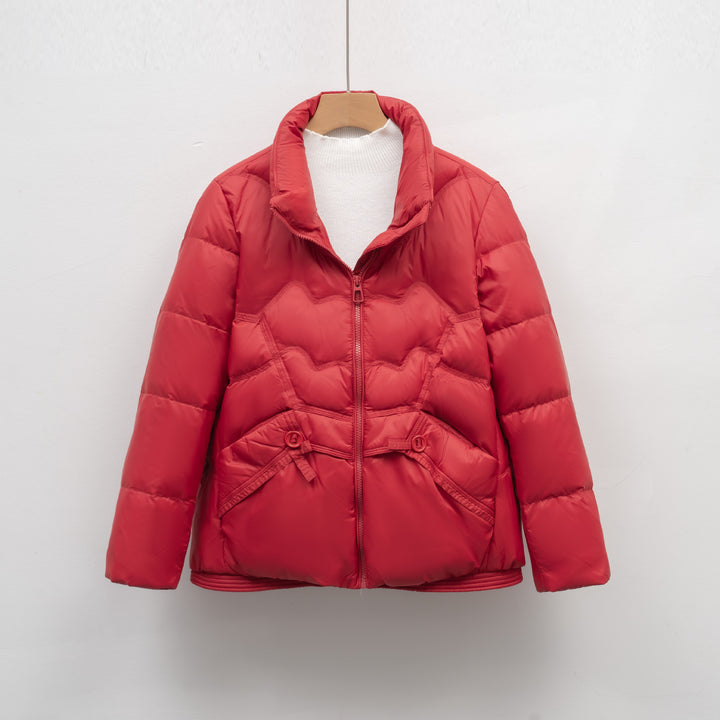 Damen Steppjacke mit dekorativen Knopfdetails und hohem Kragen Mirla-Eva Jonsson