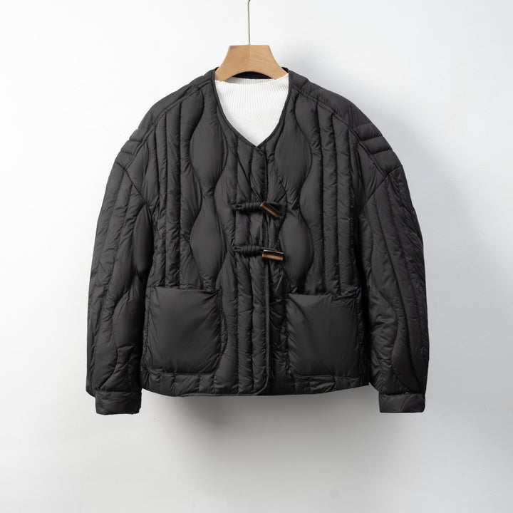 Damen Steppjacke mit praktischem Knopfverschluss und gemütlichen Taschen Mirla-Eva Jonsson