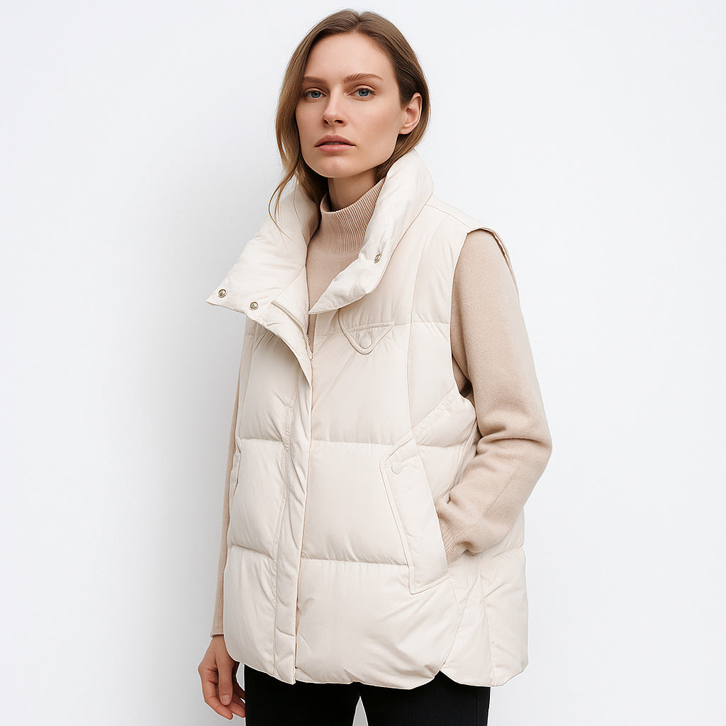 Damen Steppweste mit hohem Kragen und praktischen Taschen Mirla-Eva Jonsson