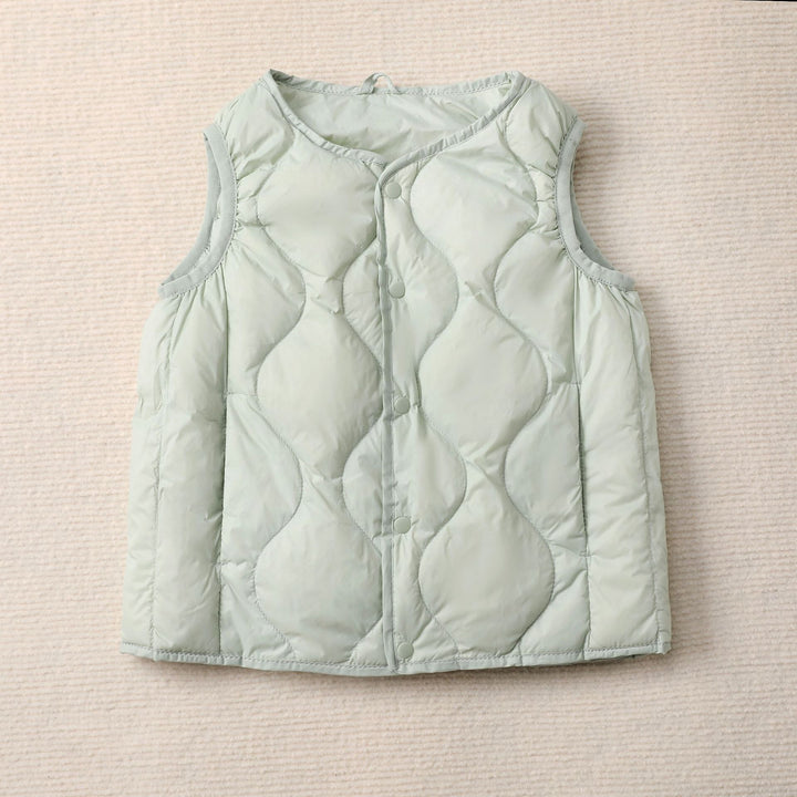 Damen Steppweste mit stylischem Quiltmuster und funktionalen Druckknöpfen Mirla-Eva Jonsson