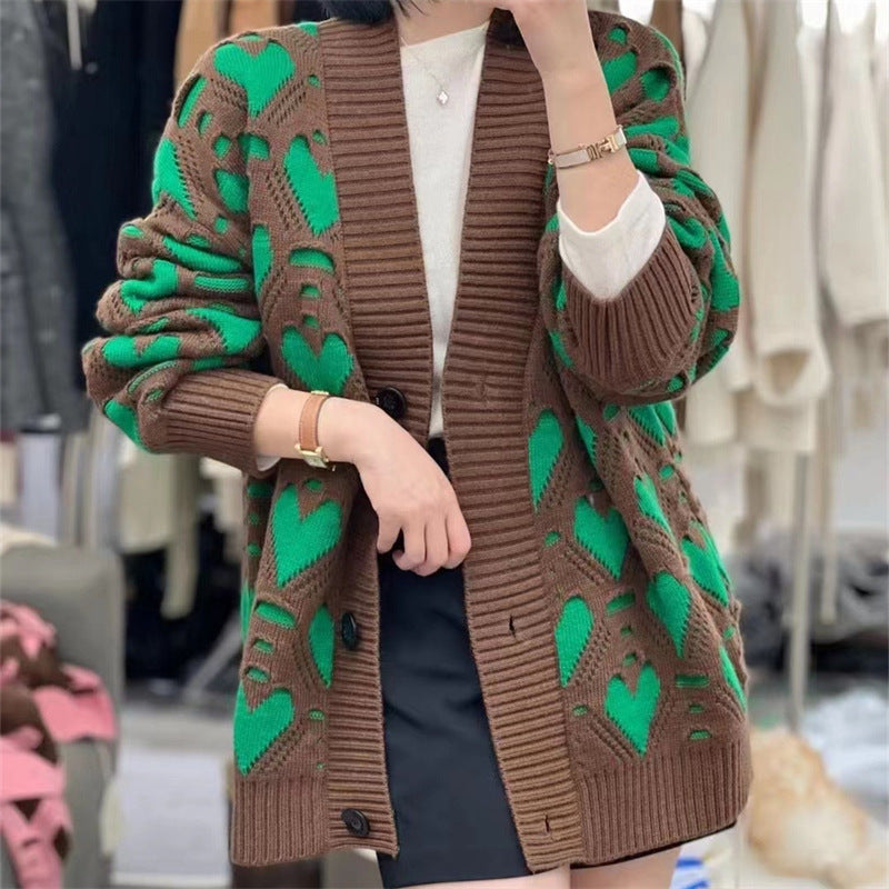 Damen Strickjacke mit Herzmotiv und luxuriösem Schnitt Mirla-Eva Jonsson