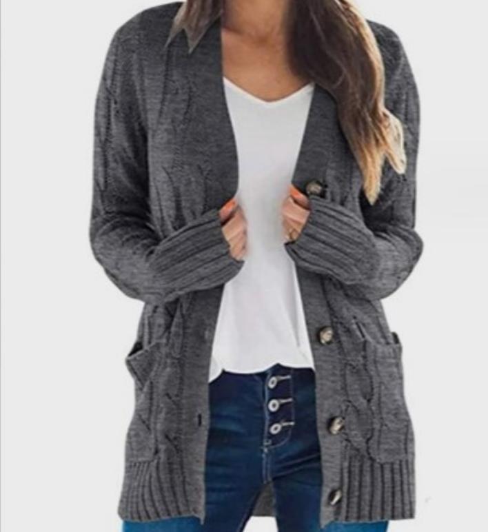 Damen Strickjacke mit Kabelmustern und großen Knöpfen Mirla-Eva Jonsson