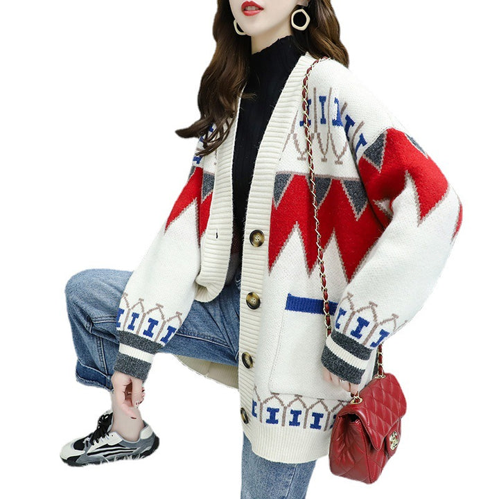Damen Strickjacke mit farbenfrohem Design und großen Knöpfen Mirla-Eva Jonsson