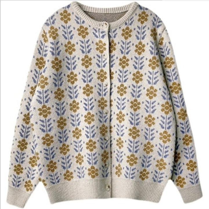 Damen Strickjacke mit floralem Muster und Knopfdetail Mirla-Eva Jonsson