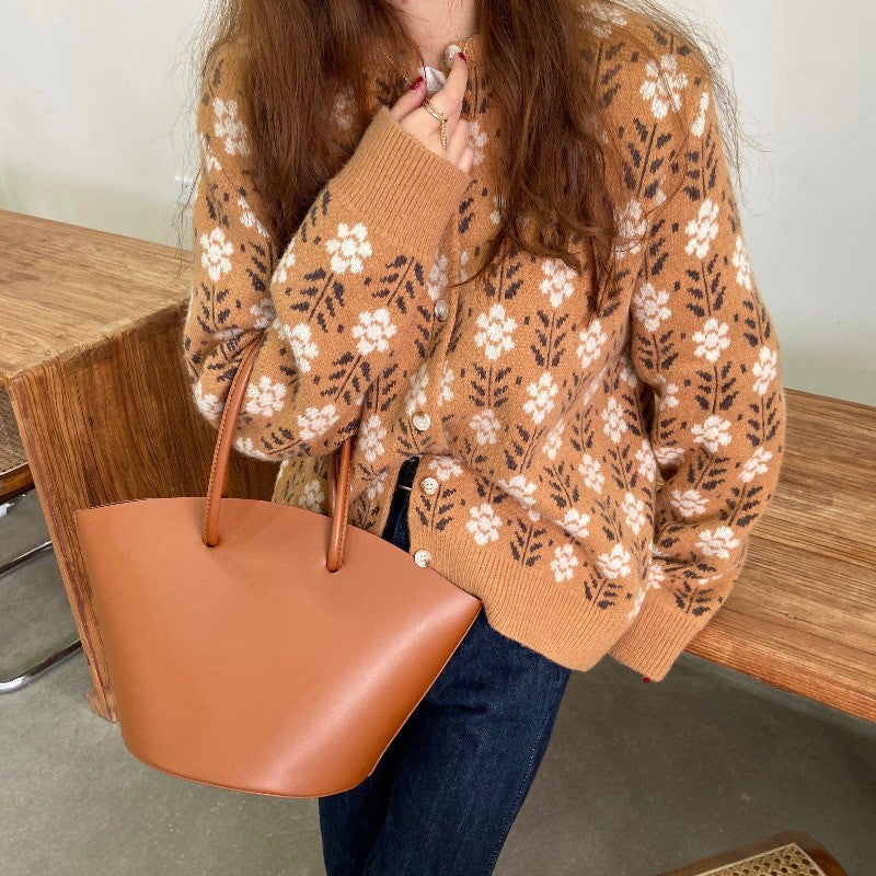 Damen Strickjacke mit floralen Muster und Knöpfen Mirla-Eva Jonsson