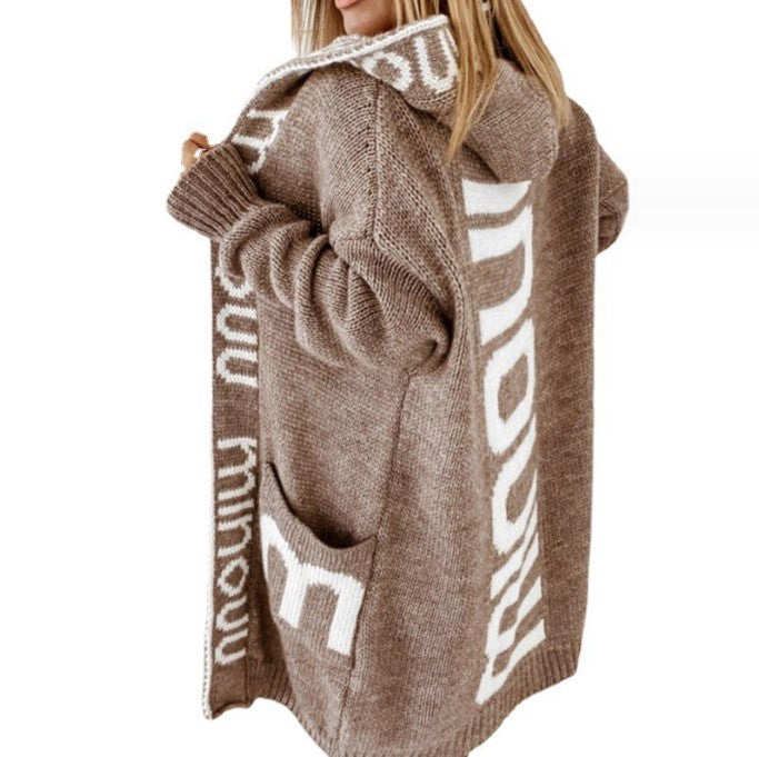 Damen Strickjacke mit logodruck und tiefen Taschen Mirla-Eva Jonsson
