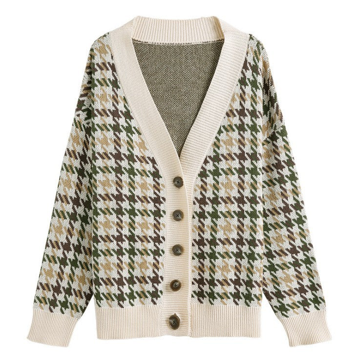 Damen Strickjacke mit modernen Zopfmuster und Holzknöpfen Mirla-Eva Jonsson