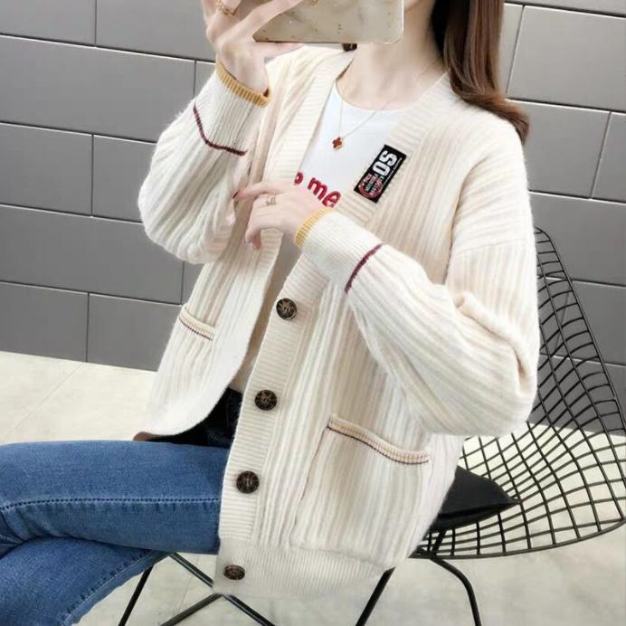 Damen Strickjacke mit strukturiertem Rippmuster und praktischen Taschen Mirla-Eva Jonsson