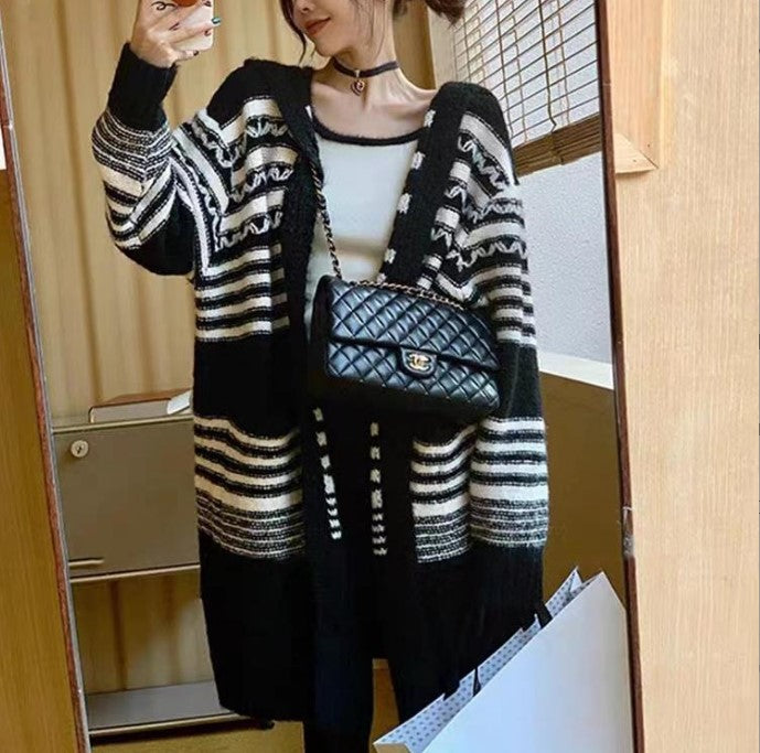 Damen Strickmantel mit Kapuze und modischem Streifenmuster Mirla-Eva Jonsson