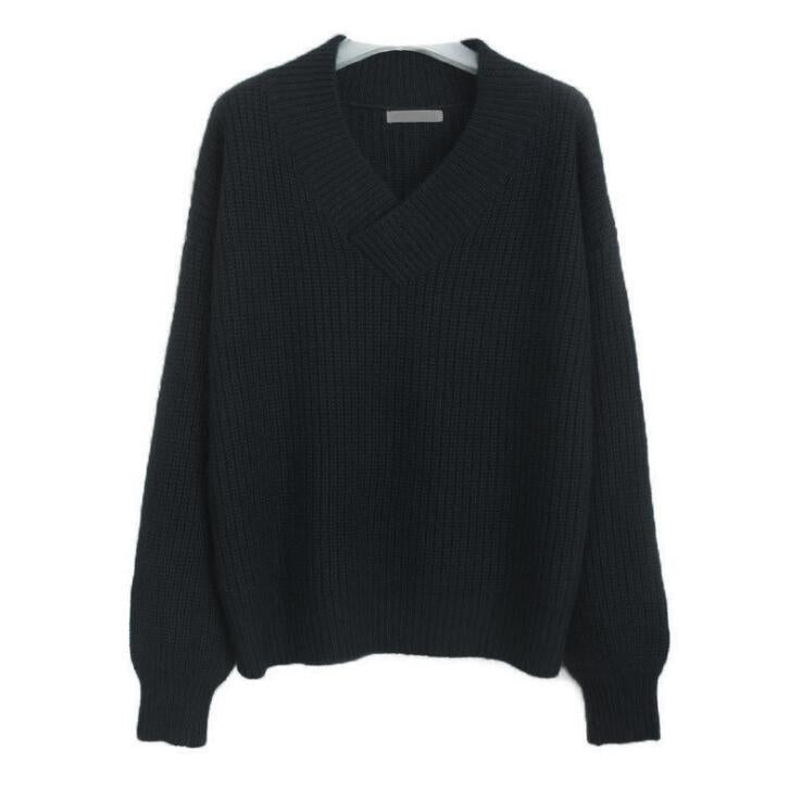 Damen Strickpullover im lässigen Oversized-Stil mit V-Ausschnitt Mirla-Eva Jonsson