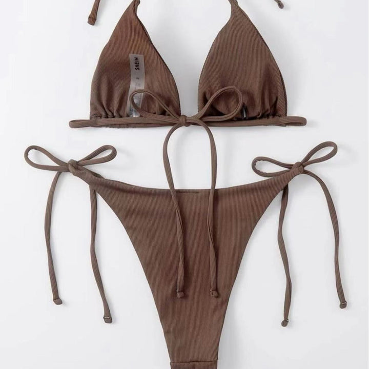 Damen Triangel-Bikini-Set med justerbara bindband och ribbat design Mirla-Eva Jonsson