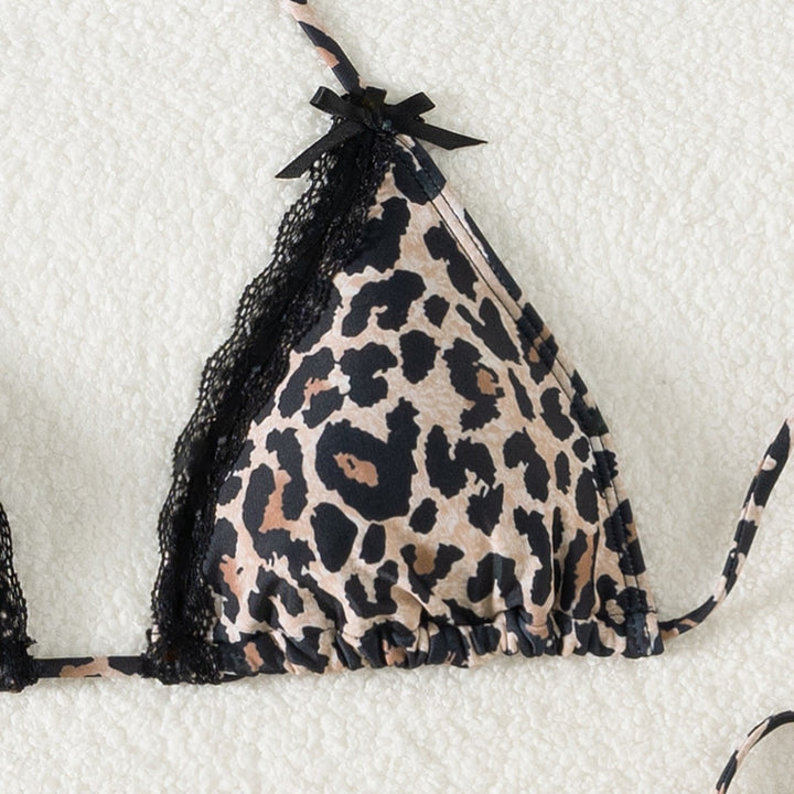 Damen Triangel-Bikini mit Spitzendetails und verstellbaren Trägern Mirla-Eva Jonsson