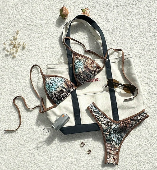Damen Triangel-Bikini mit exotischem Print und verstellbaren Trägern Mirla-Eva Jonsson