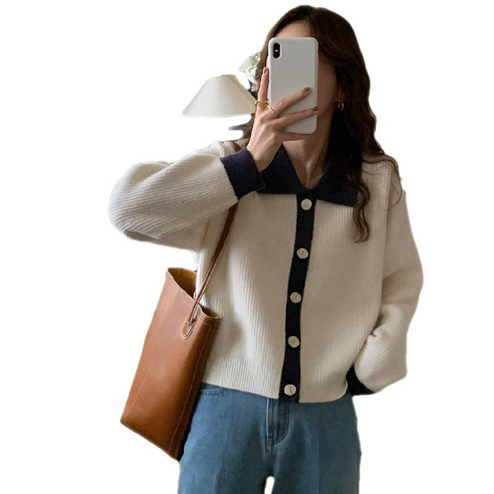Damen Übergrößen Strickjacke mit kontrastierenden Kragen und Knopfdetail Mirla-Eva Jonsson