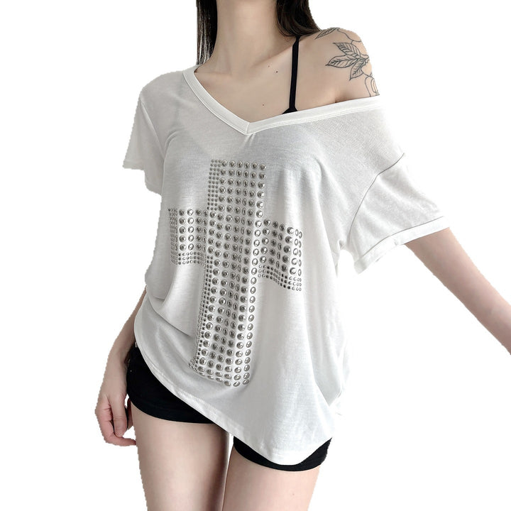 Damen V-hals T-shirt med stiligt nitar-dekor Mirla-Eva Jonsson