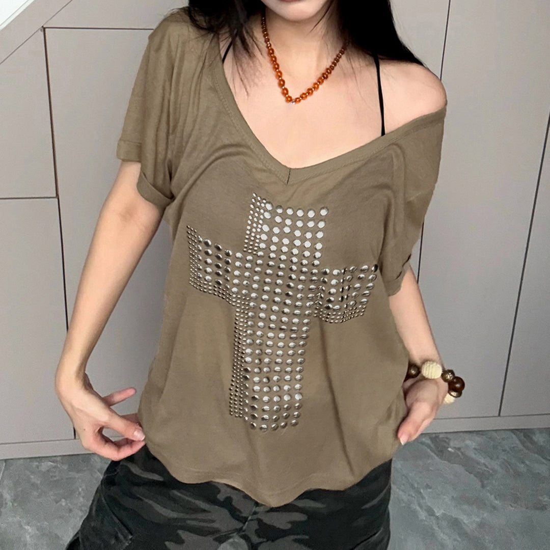 Damen V-hals T-shirt med stiligt nitar-dekor Mirla-Eva Jonsson