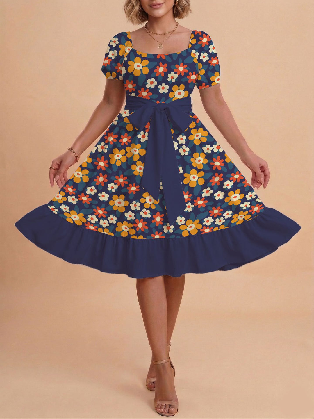 Damen Verspieltes Maxikleid mit Bärenmuster und taillierbarem Band Mirla-Eva Jonsson
