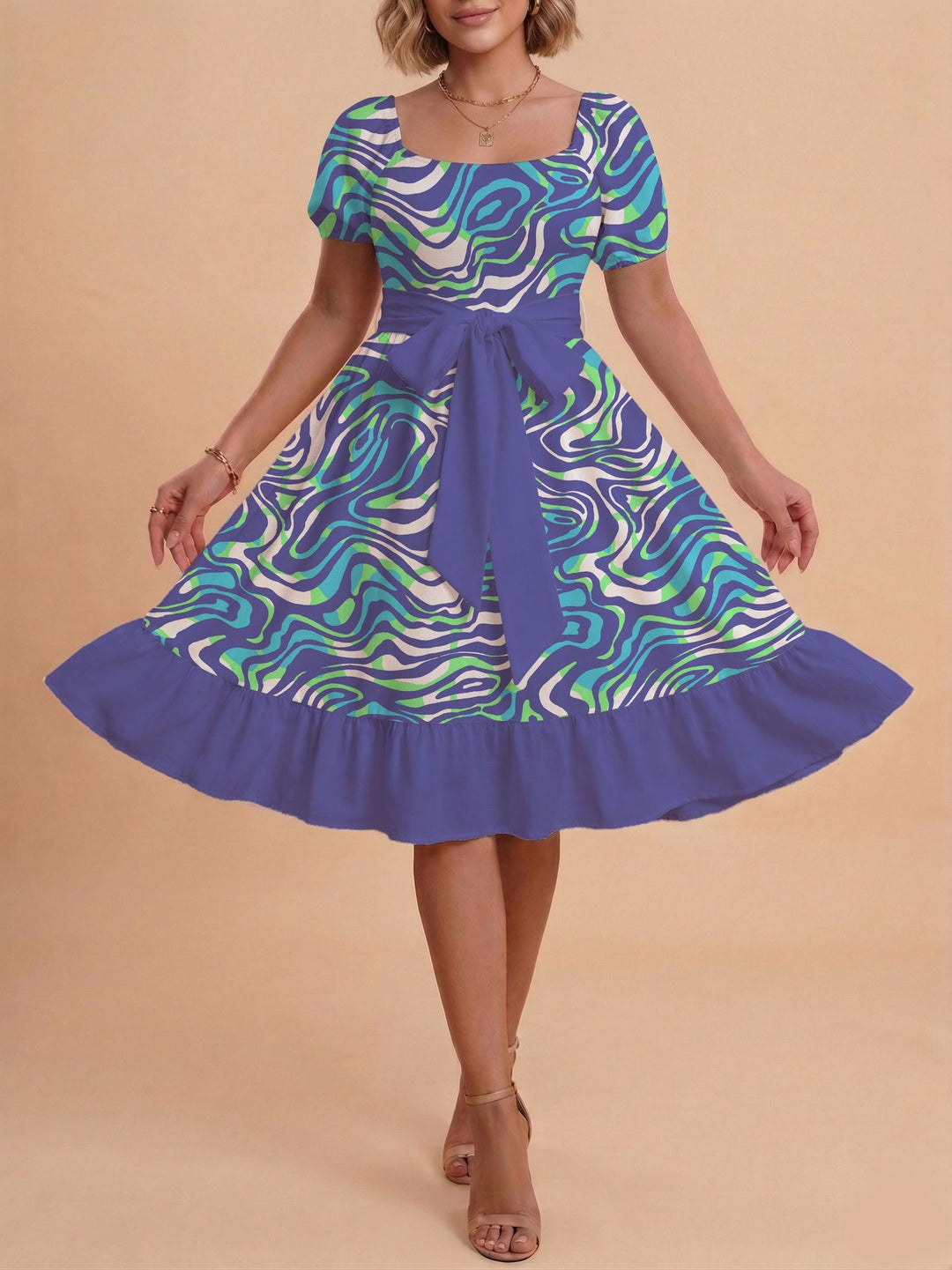 Damen Verspieltes Maxikleid mit Bärenmuster und taillierbarem Band Mirla-Eva Jonsson